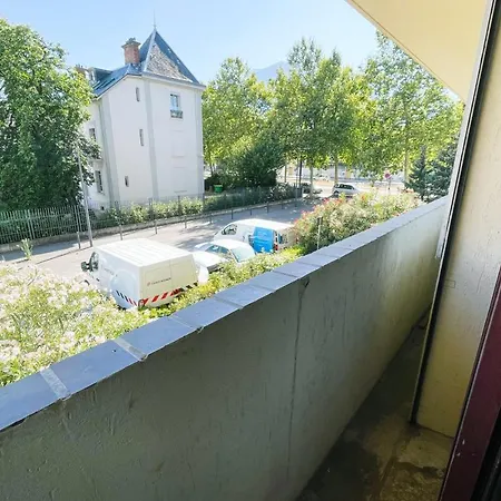 #fq The Break - Balcony Apartment *