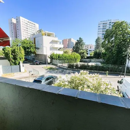 #fq The Break - Balcony Apartment *